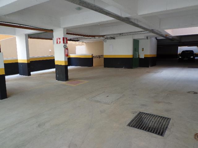 Apartamento com aproximadamente 72,80 m² com sala para 2 ambientes, 03 quartos sendo 01 su - Foto 9