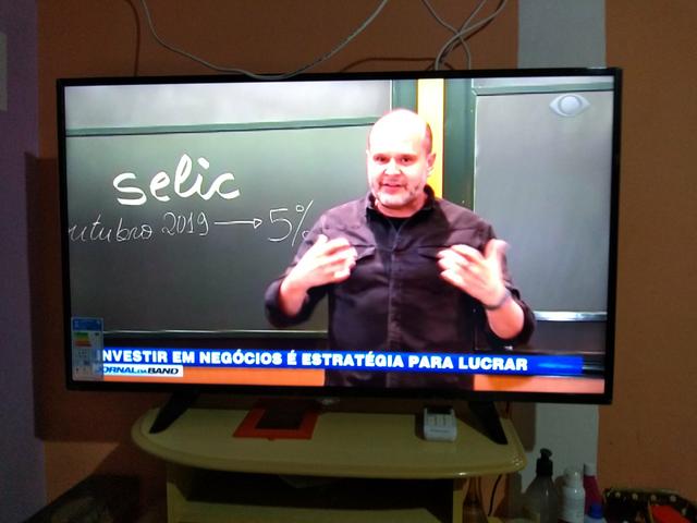 Duas tv's uma de tubo e uma smart tv - Foto 4