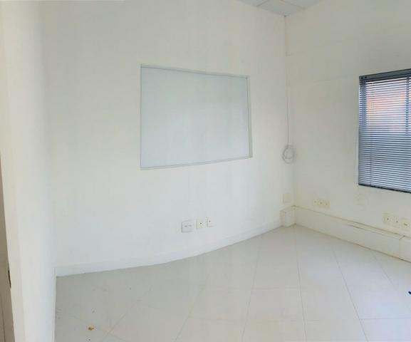 Locação sala comercial na 4ª Avenida em Balneário Camboriú - Foto 3