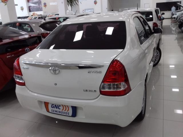 TOYOTA ETIOS 1.5 XLS SEDAN 16V FLEX 4P MANUAL. - Foto 3