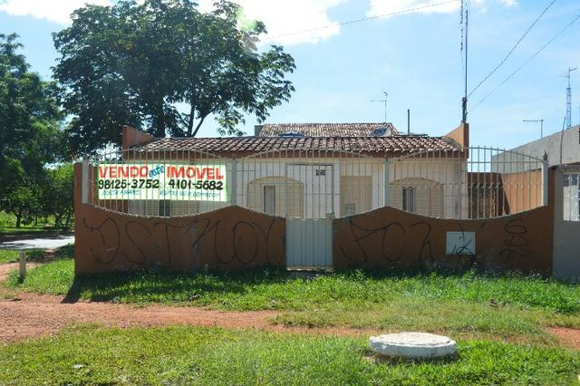 Casa na laje de esquina na Qd. 13 Setor Sul - Aceita Financiamento e FGTS
