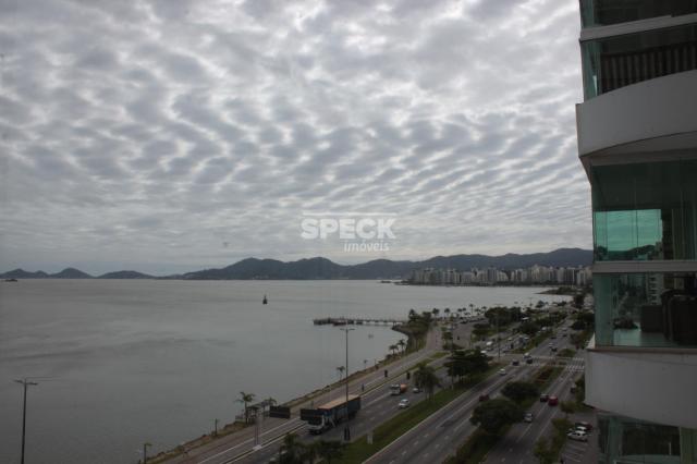 Apartamento à venda com 4 dormitórios em Centro, Florianópolis cod:AP001330