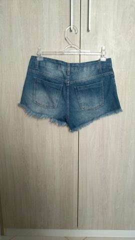 Short com detalhe de spikes - Foto 3