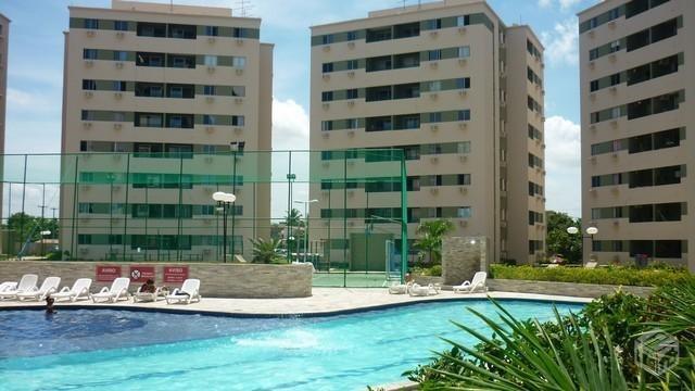 Otimo apartamento em condominio fechado em Candeias RL