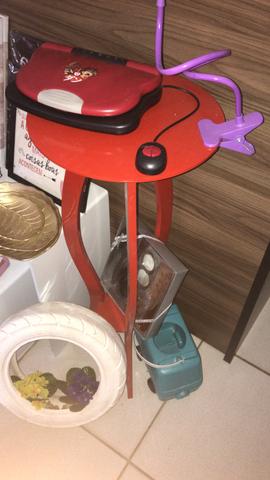 Mesinha alta