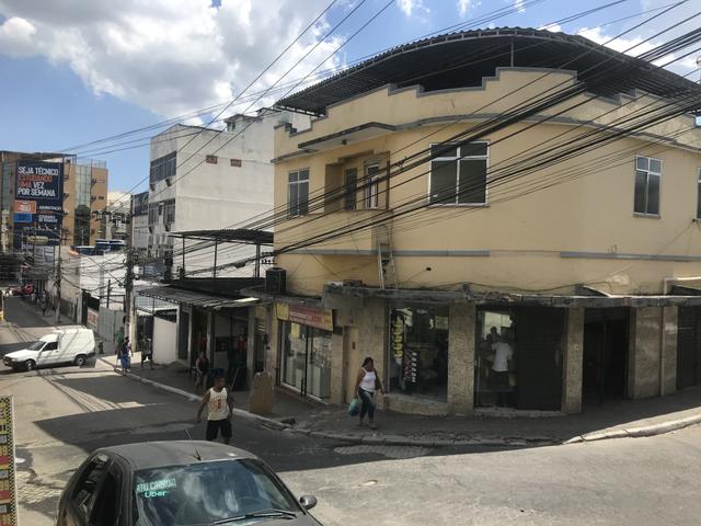 Aluguel de apartamento e lojas - Foto 3
