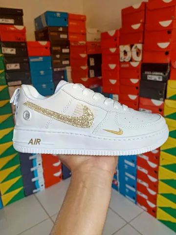 Nike air force branco hotsell e dourado