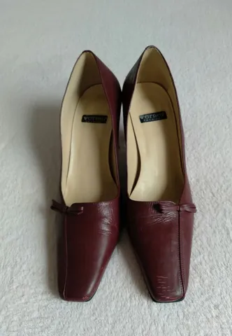 Salto Alto Vermelho Bico Quadrado Marca Werner Algumas Marcas de Uso Número 35