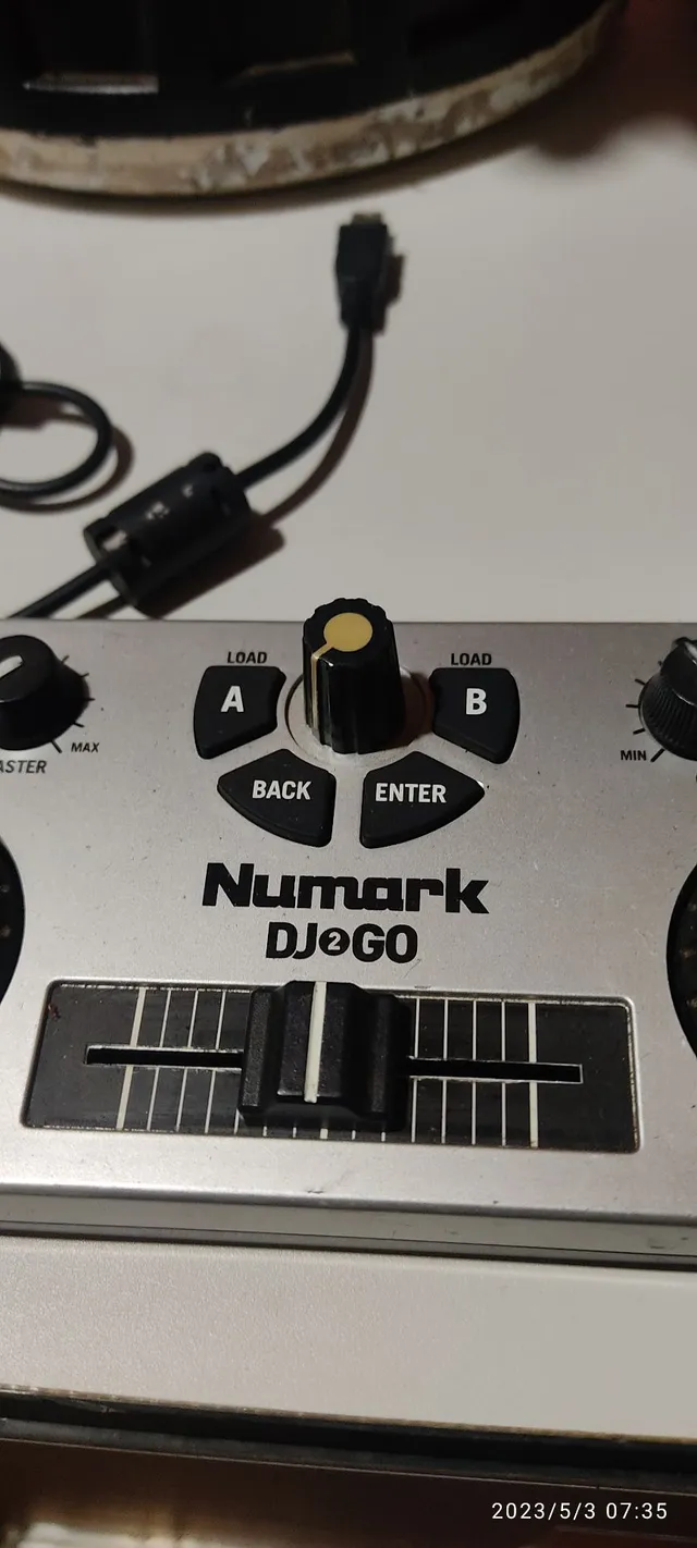 Controladora Numark Dj2GO