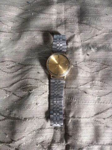 Relógio mirvani retrô 