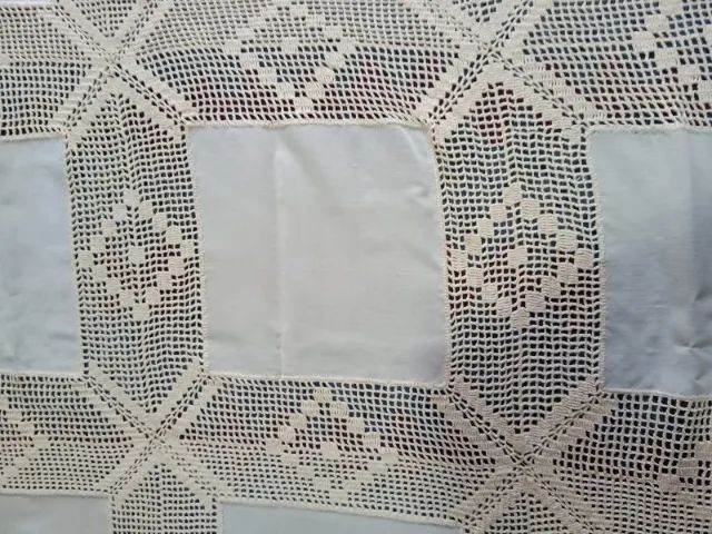 Toalha de mesa em linho e crochê, com guardanapos. - Foto 3
