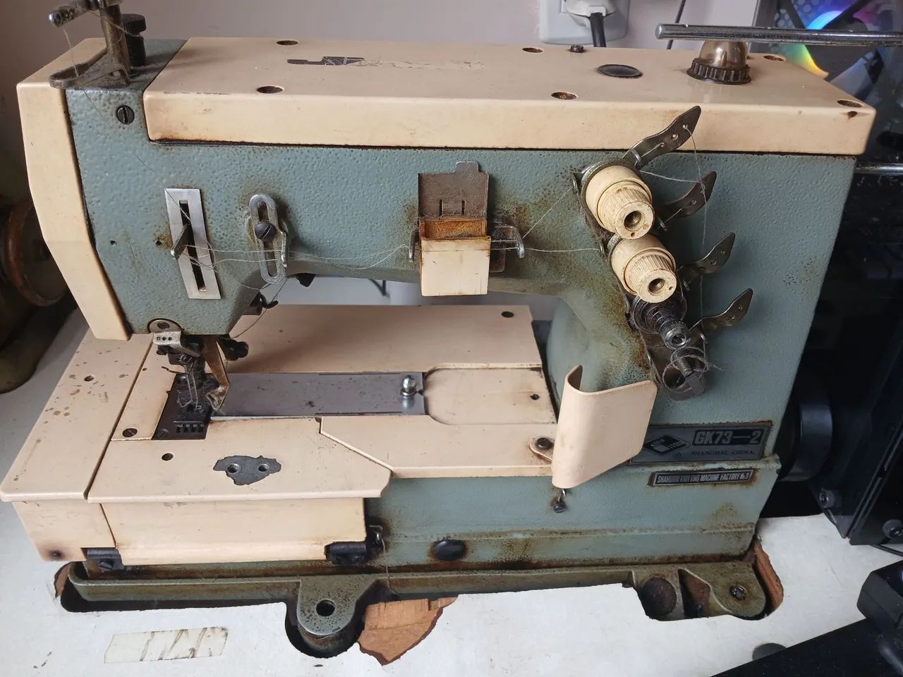 Máquina de Costura Industrial GK73-2