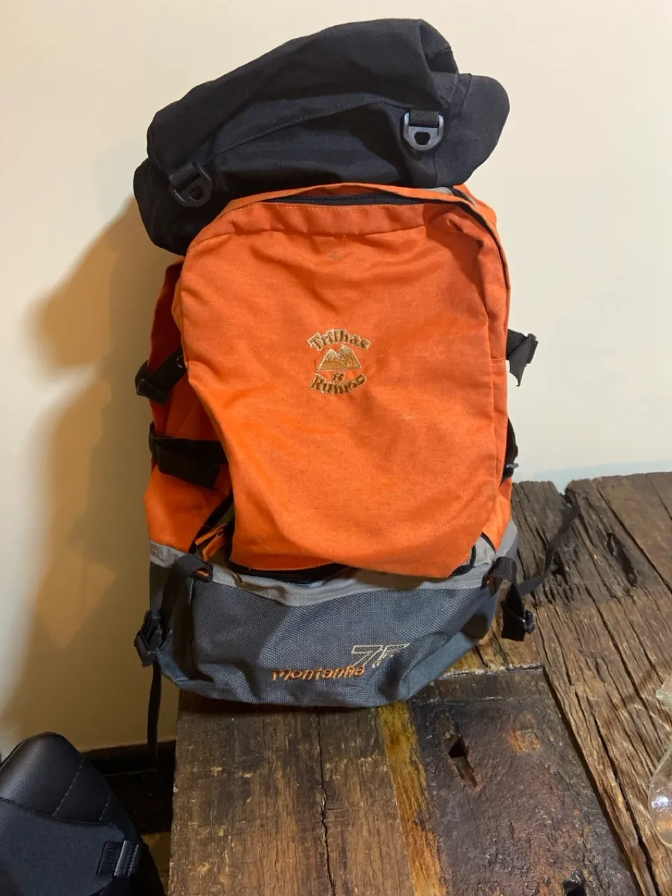 Mochila Montanha Trilhas e Rumos 75 Litros