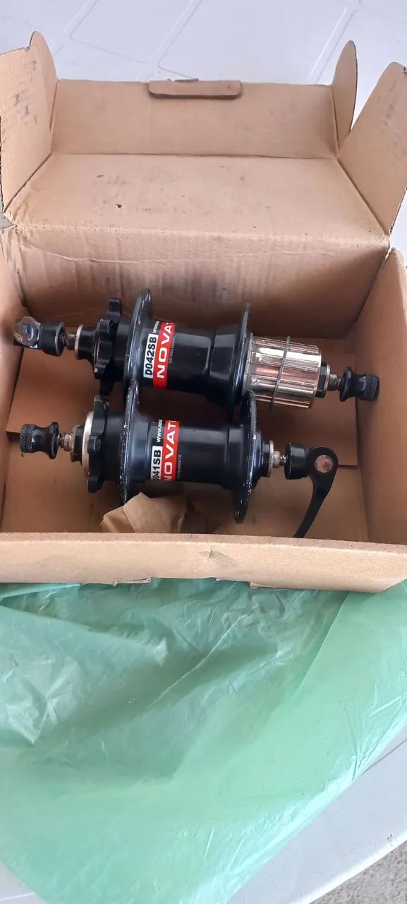 Par de Cubos Novatec D042SB e D041SB