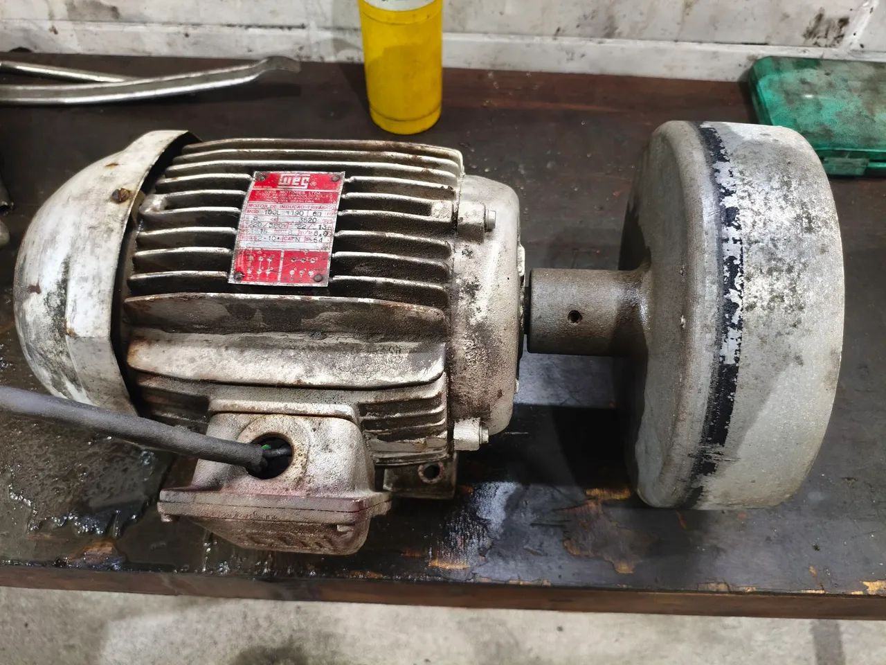 Motor  trifásico Weg 8cv 3520rpm