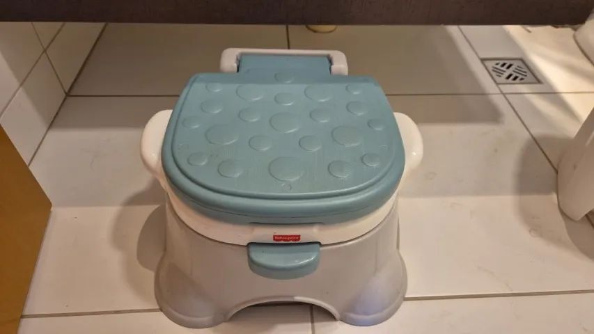 privada trono infantil