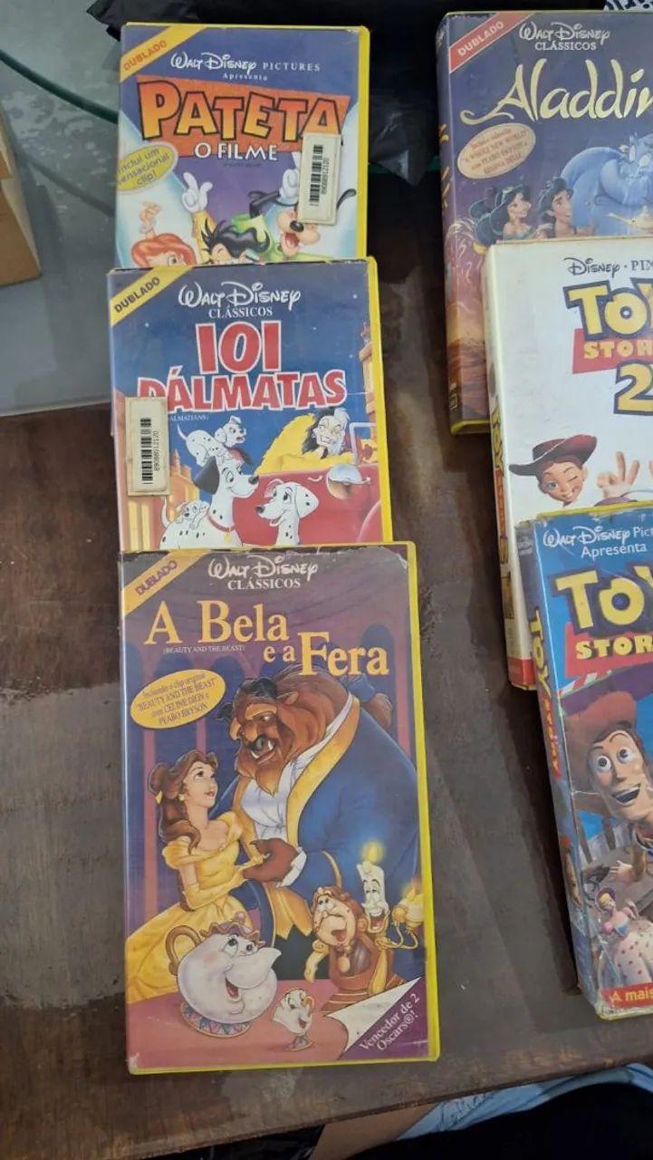 6Filmes Disney VHS - Pateta O filme, 101 Dálmatas, A Bela e a Fera, ToyStory 1e2 e Aladdin - Foto 2