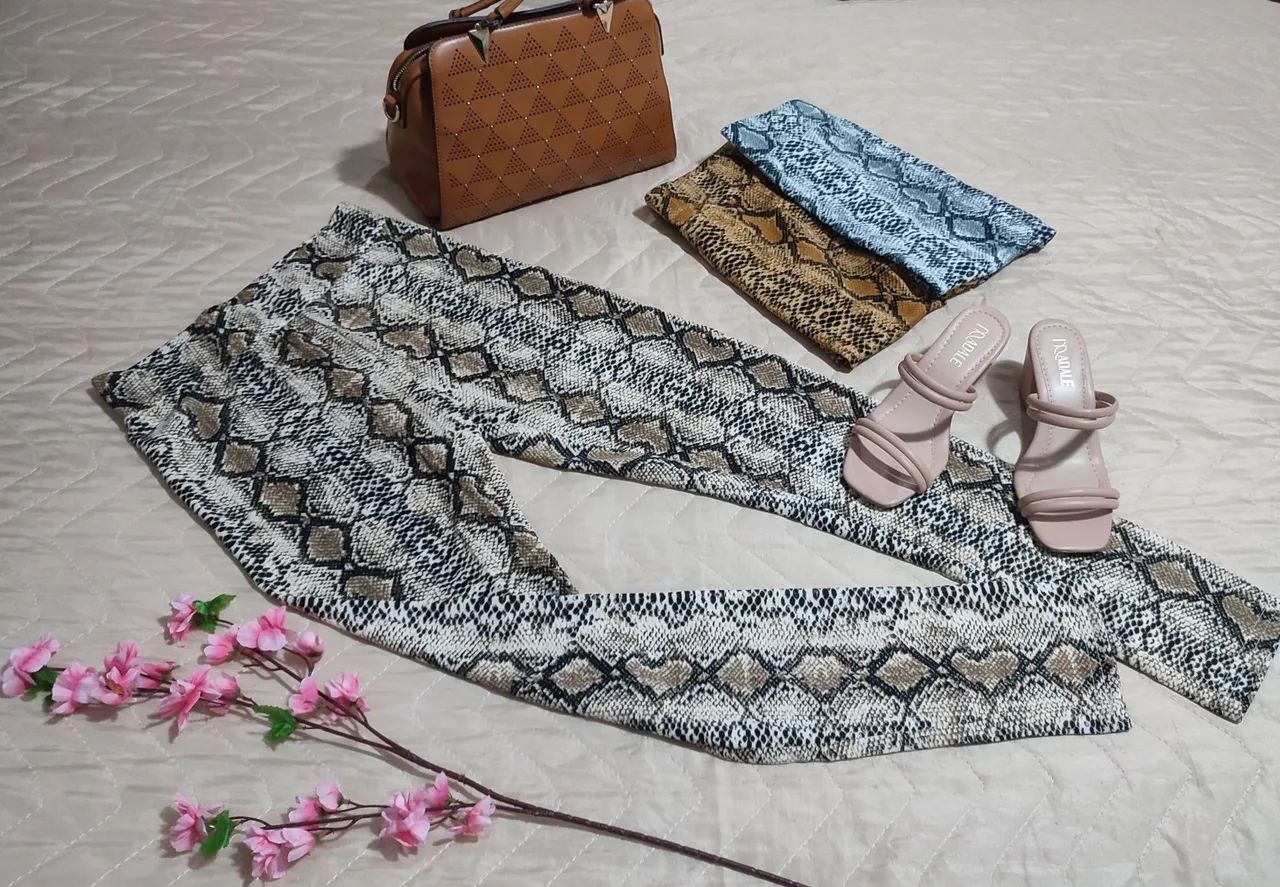 Calça Legging com Estampa de Pele de Cobra. - Foto 2