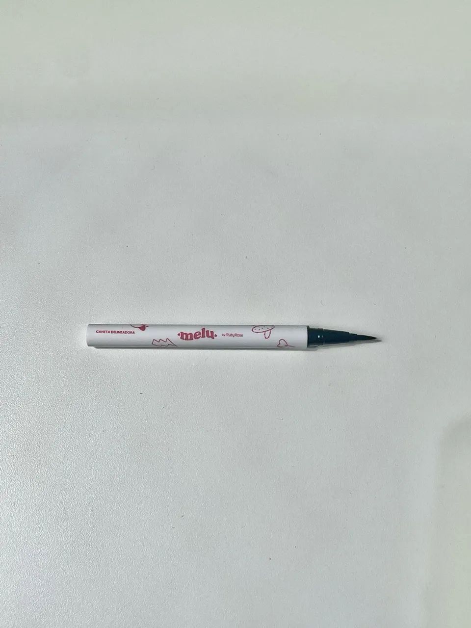 Caneta Delineadora Preta Melu Ruby Rose - Foto 2