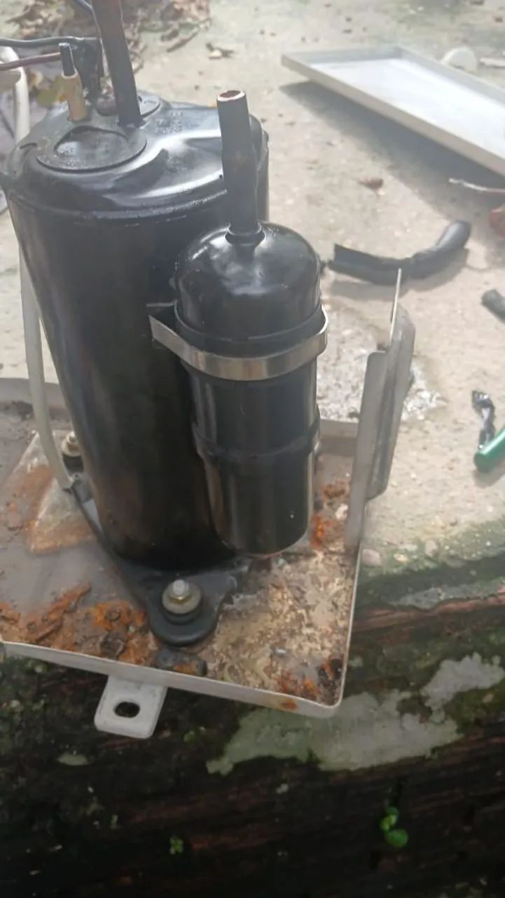 Compressor 9.000 BTUs (R-22): 