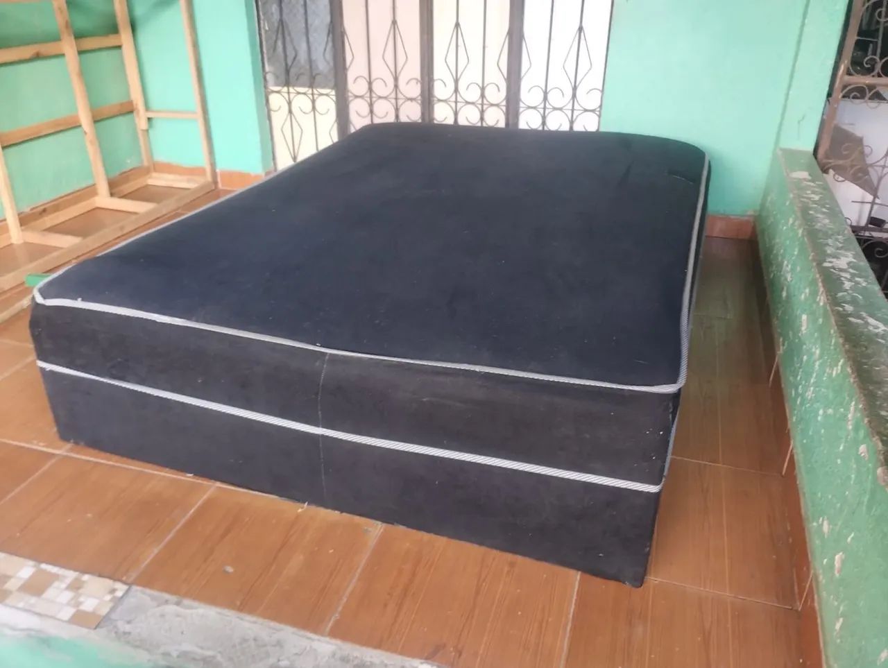 Cama Semi Nova Casal - Espuma (ENTREGA GRÁTIS)