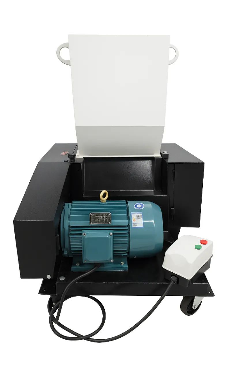 Moinho Triturador Plásticos - 410x240mm - 10cv - Ano 2023 - R$ 17.500 - Foto 2