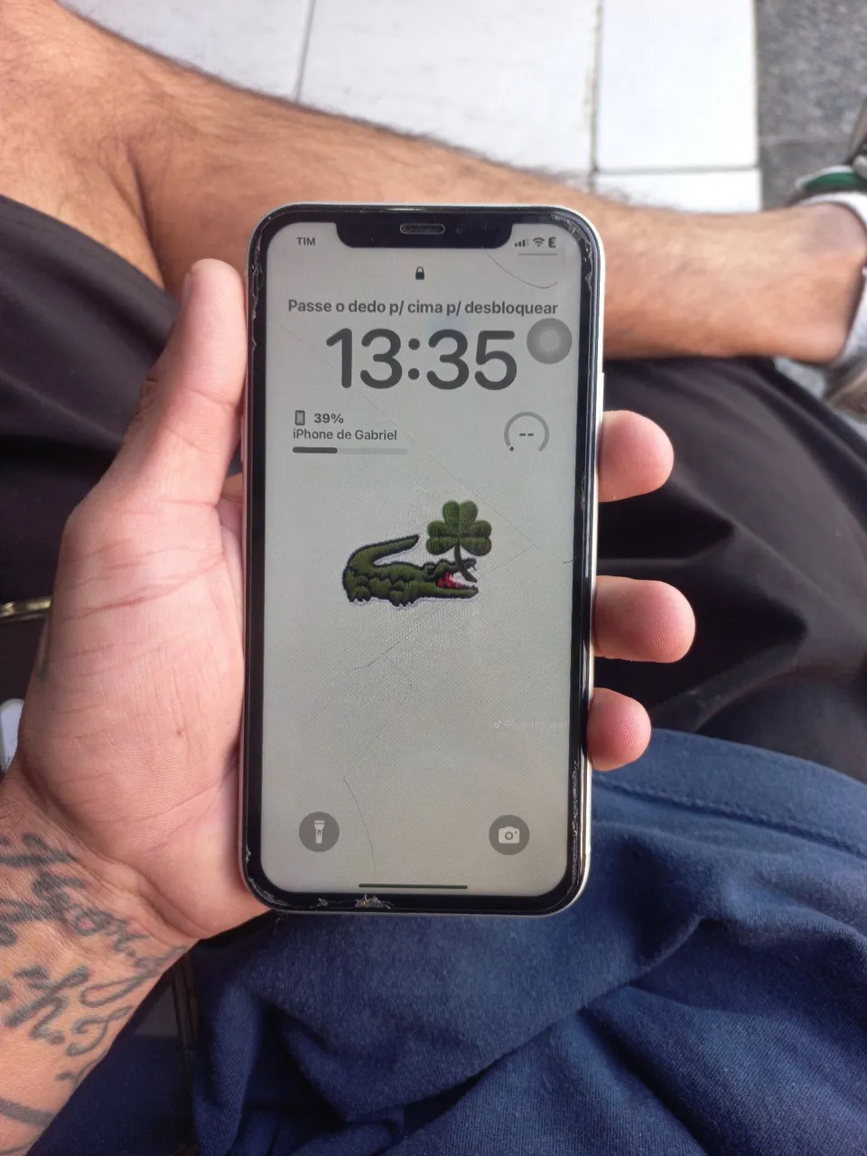iPhone de Gabriel - Tela com Pequenos Defeitos
