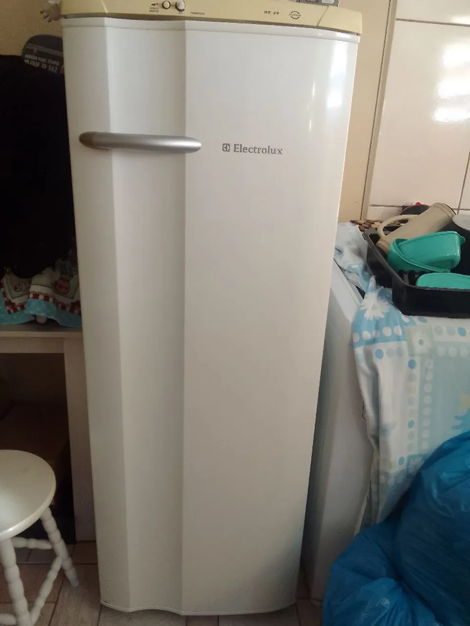 Geladeira Electrolux RE29 Desapego