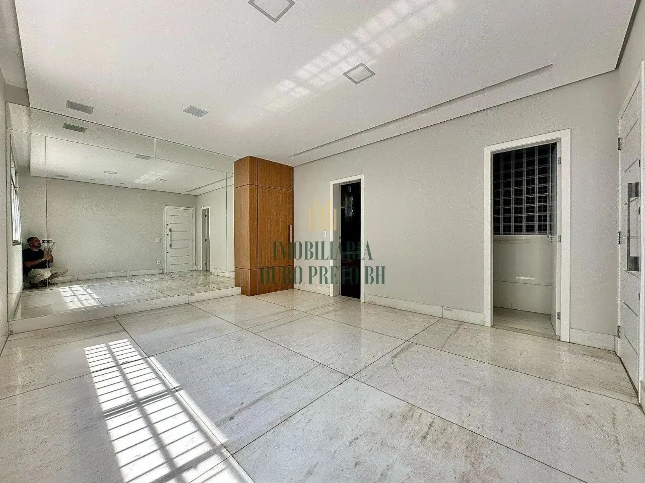 Apartamento com 3 quartos para locação no bairro Ouro Preto.