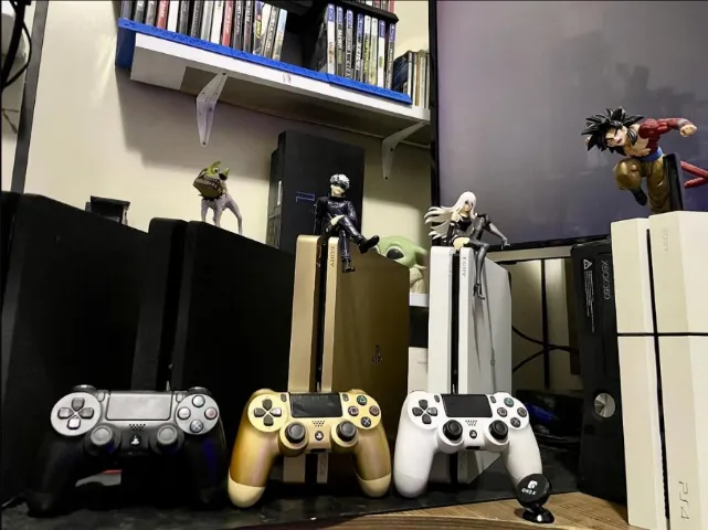 PLAYSTATION 4 (VÁRIOS MODELOS DISPONÍVEIS)