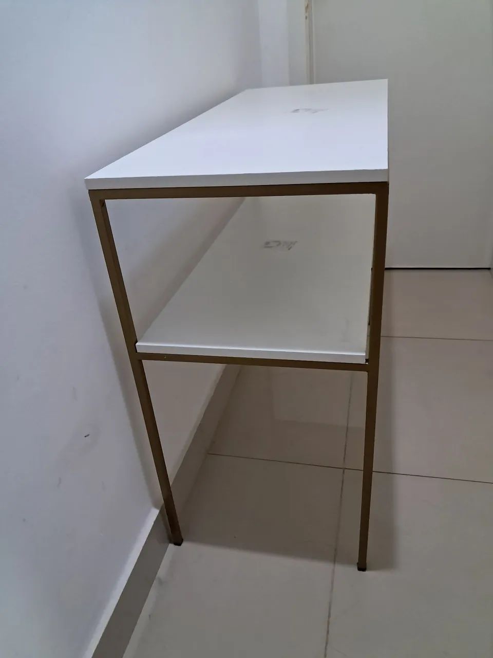 Vendo mesa em metalon e mdf  - Foto 2