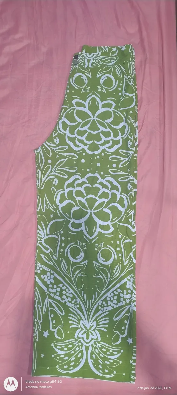Calça estampada verde