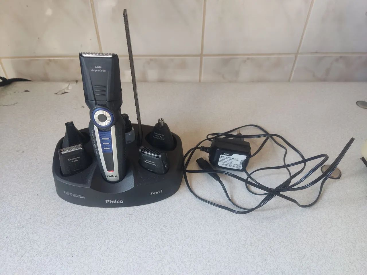 Aparador de pelos Philco 7 em 1 - DEFEITO 