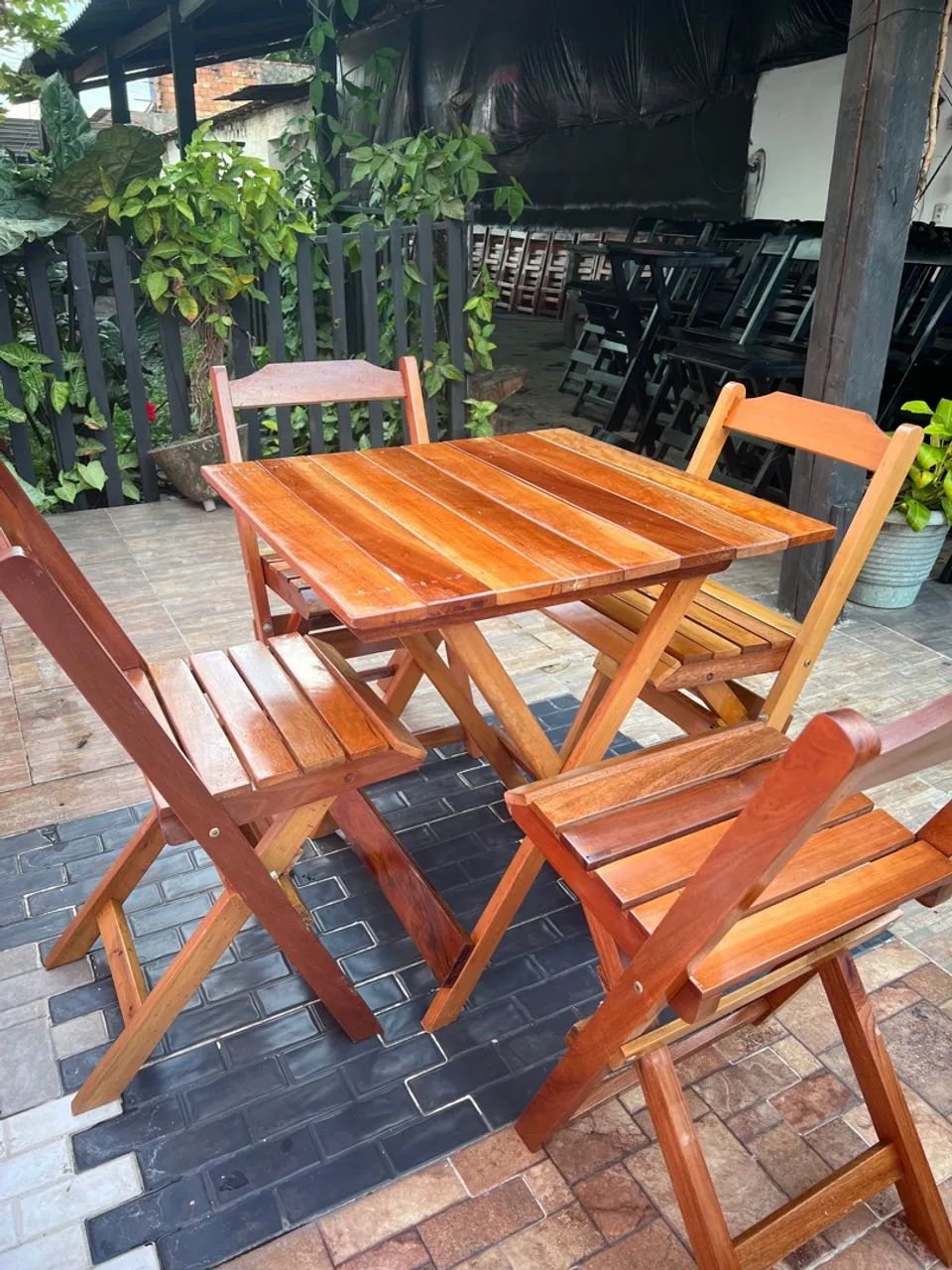 Jogos de mesa e cadeira dobrável envernizado - Foto 3