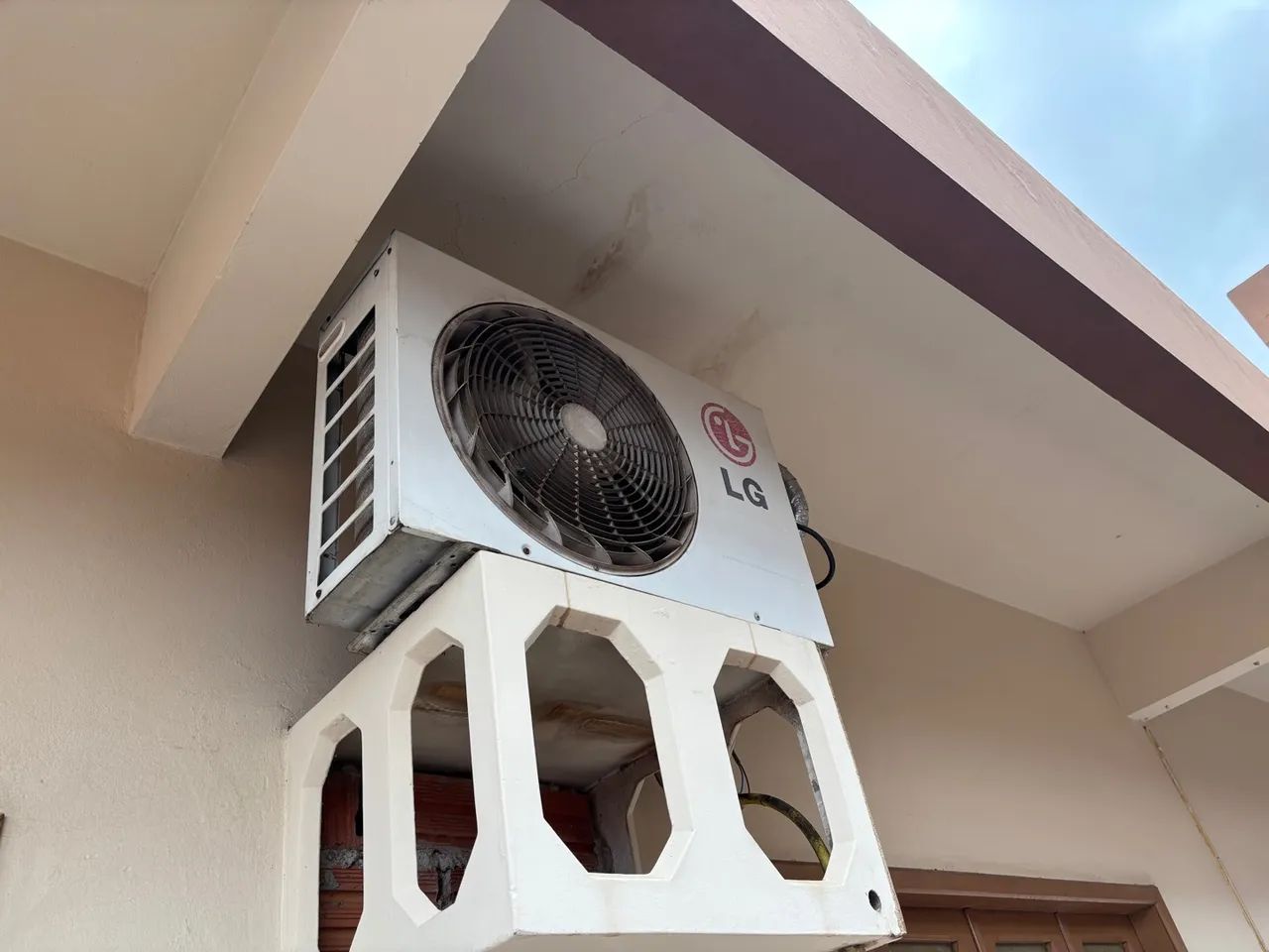Ar condicionado 12mil btus LG - Foto 2