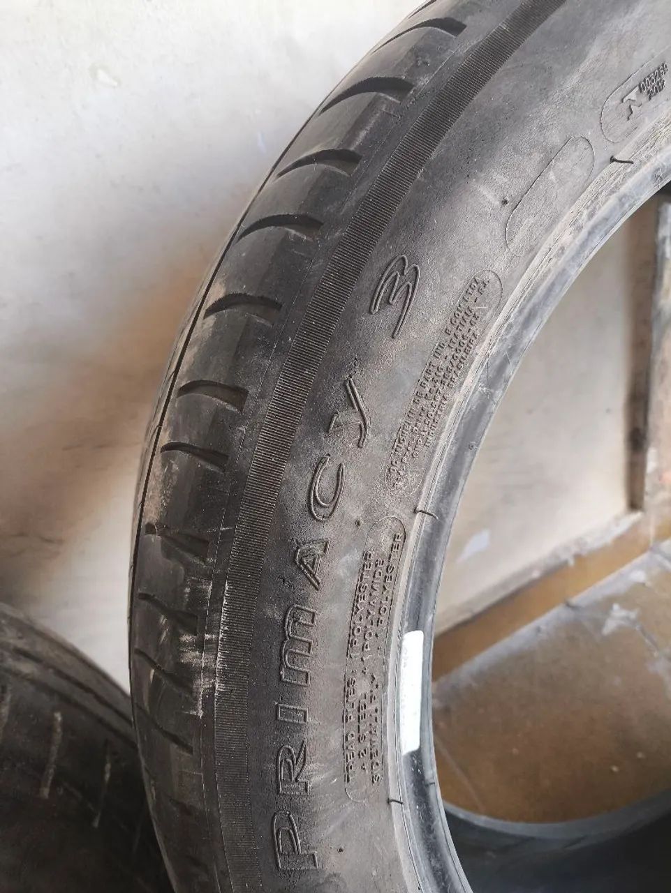 Pneu 17 Michelin Primacy 3  duas unidades 
