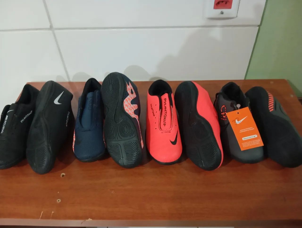 Chuteira futsal ou salão NR 34 a 43 vl 80,00 - Foto 6