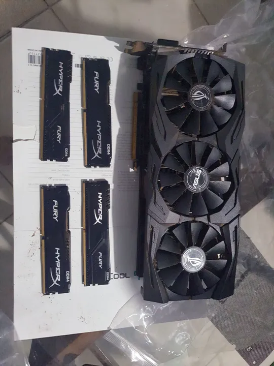 Rx 580 rog strix e 16 Gb de memória ddr4 2400 mhz