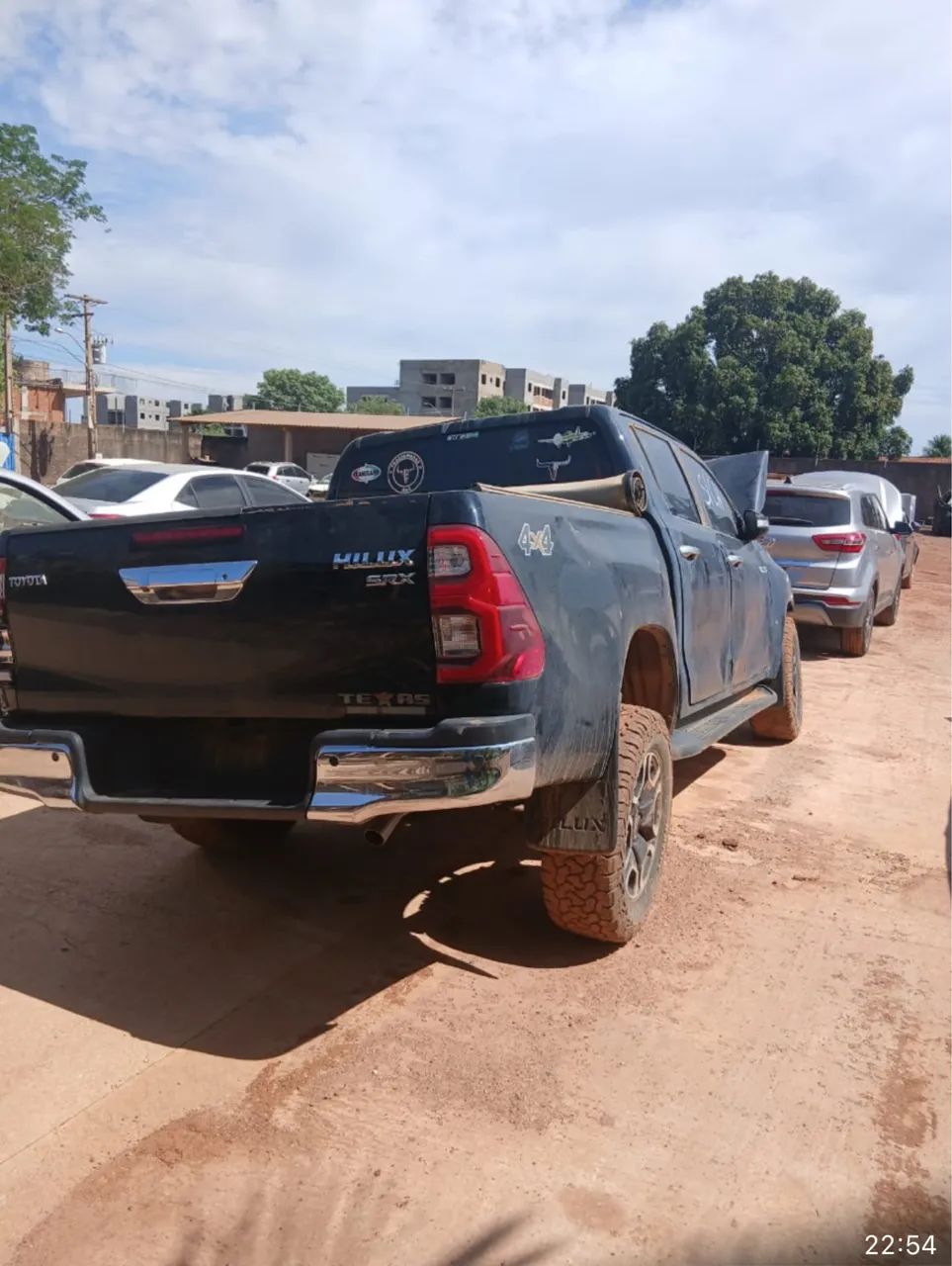 Sucata para retirada de peças dê Hilux 