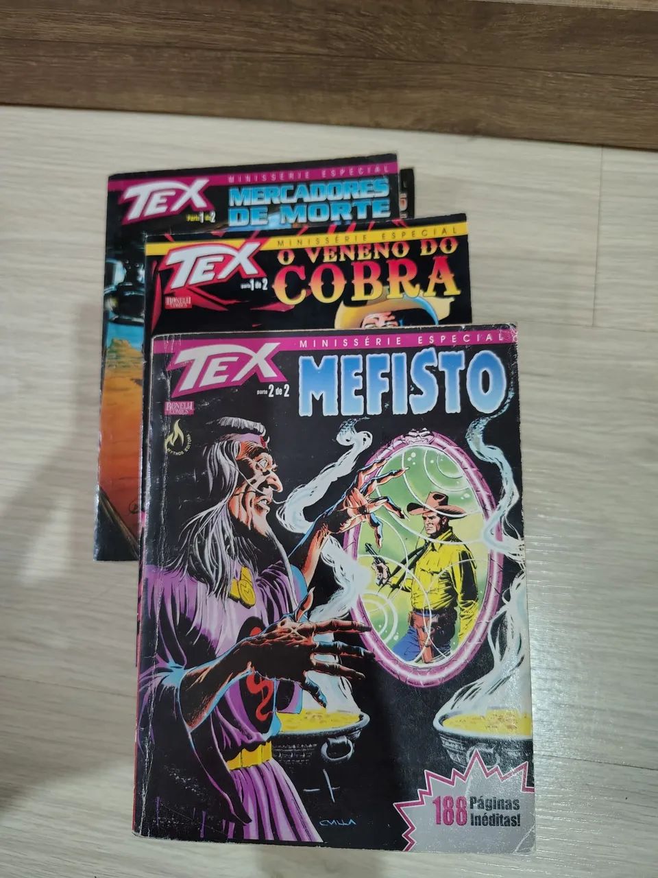 Lote com 6 gibis TEX. edições especiais,. 3 histórias completas