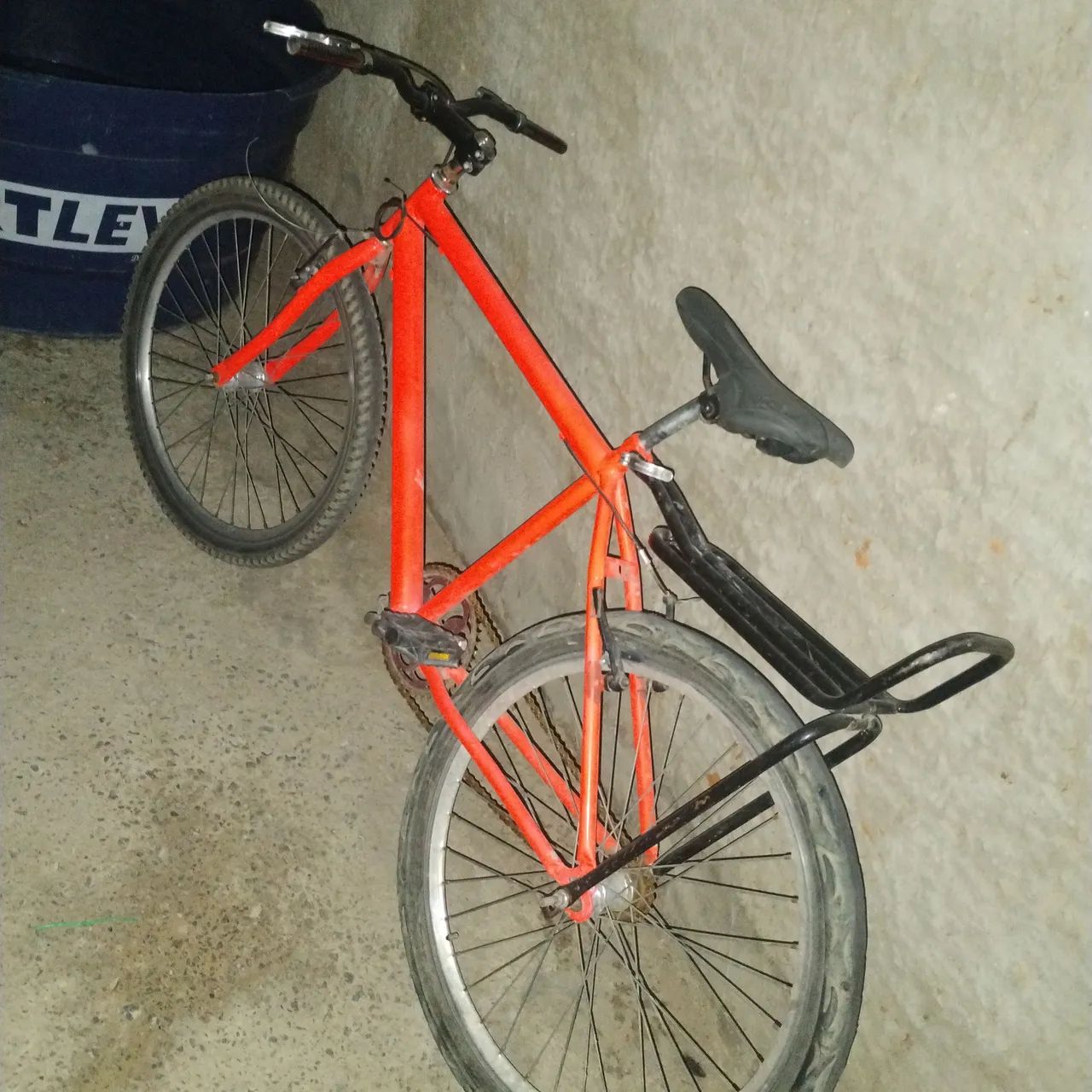 Bicicleta laranja com marchas - Foto 5