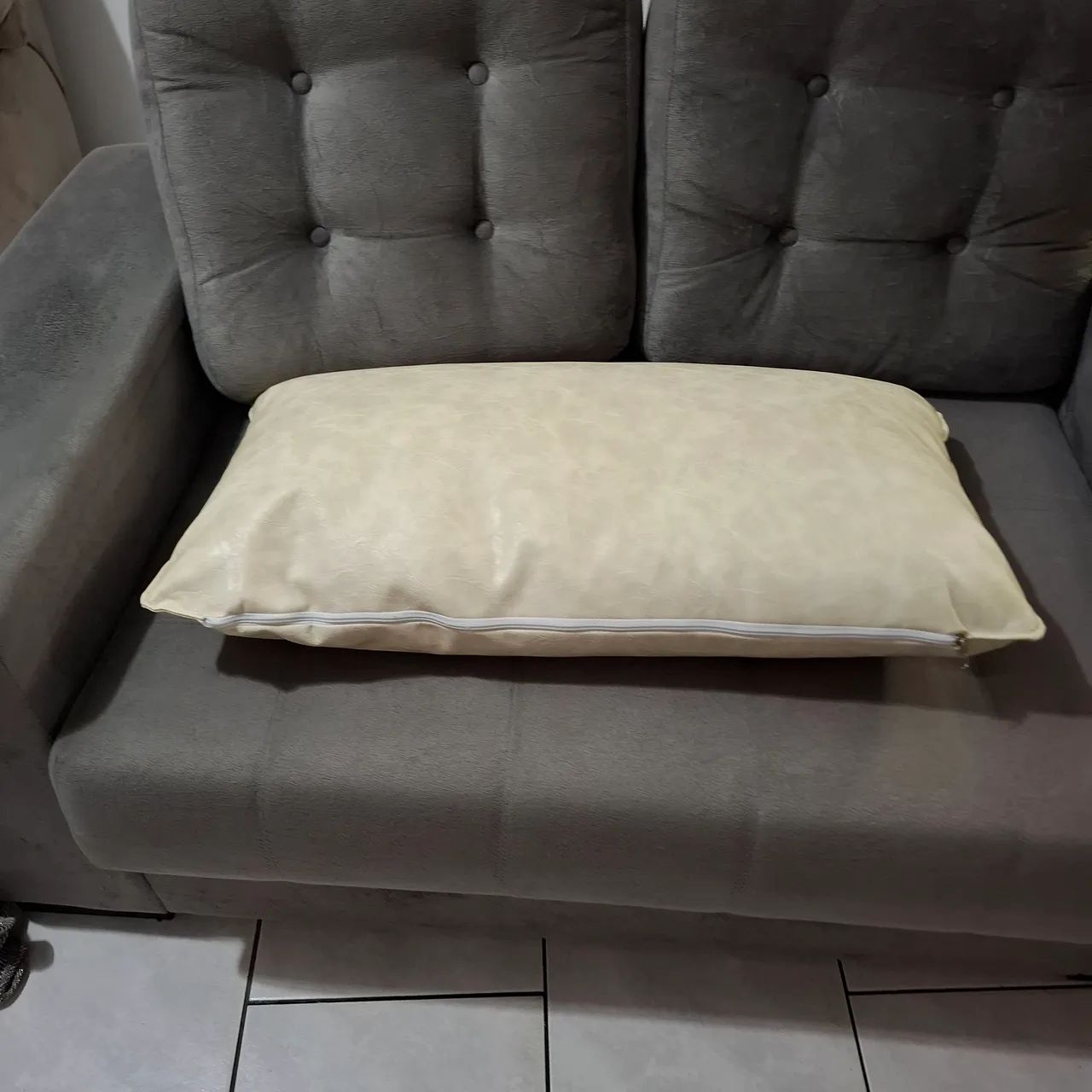 Almofada com capa de courino - Foto 2