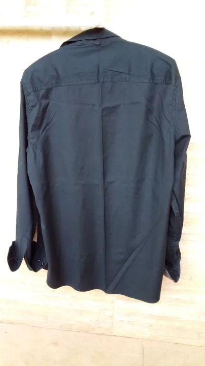 Camisa social preta G Osse manga longa e ajustável pra manga 3/4  - Foto 5
