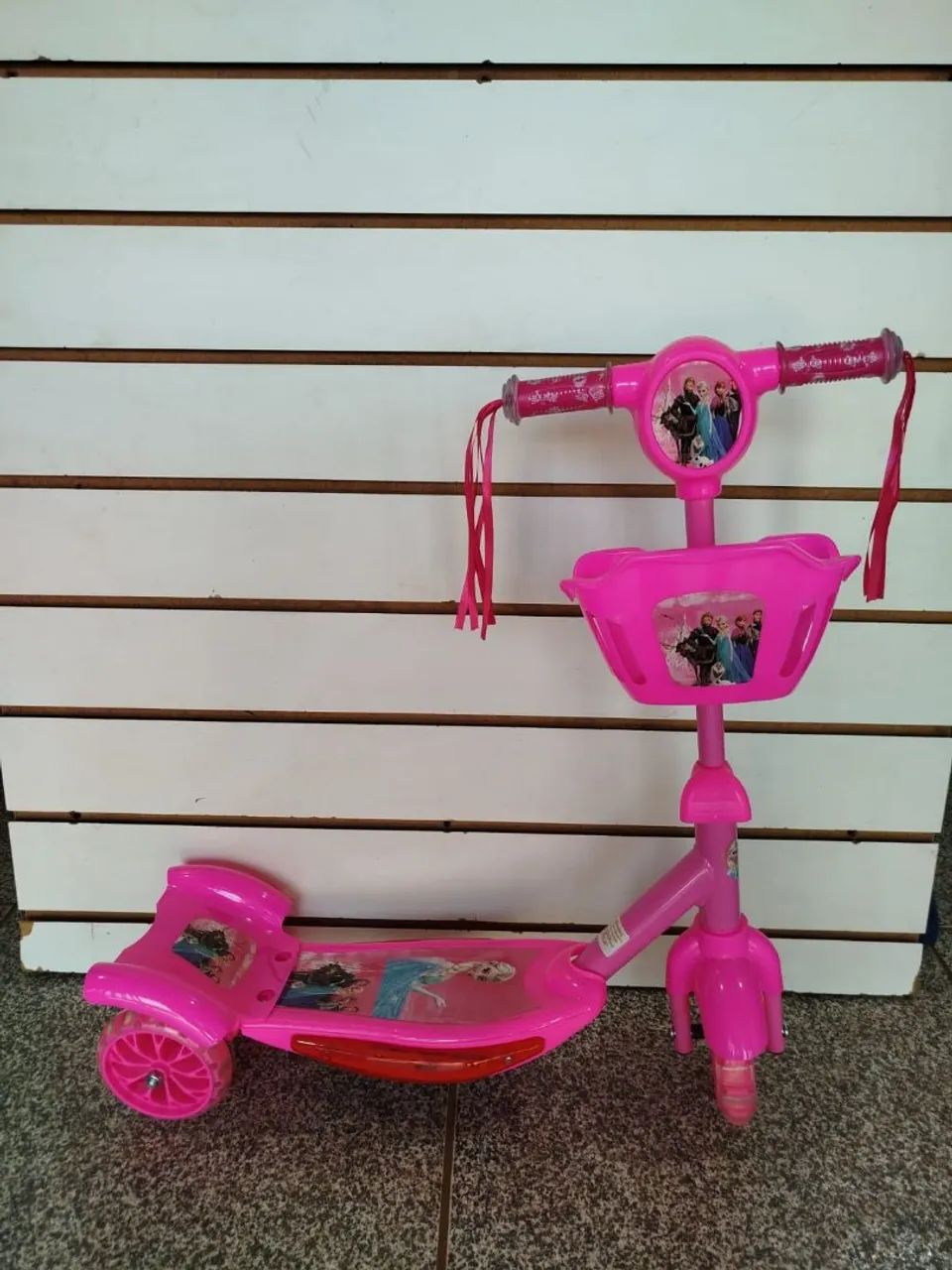 PATINETE MUSICAL FROZEN COM AS PILHAS INCUSAS  - Foto 3