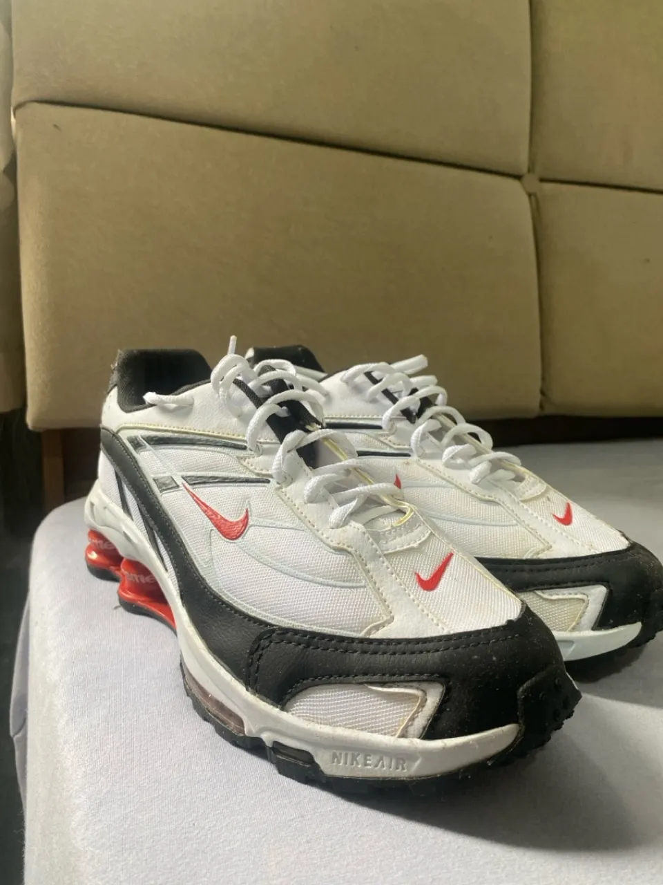 Nike r4 supreme