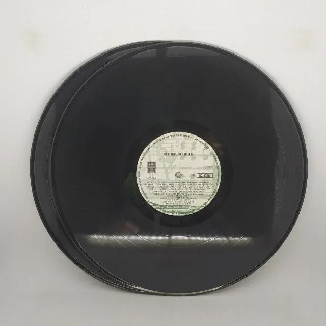 Disco João Gilberto - Vinil duplo, capa e discos em bom estado - Foto 5