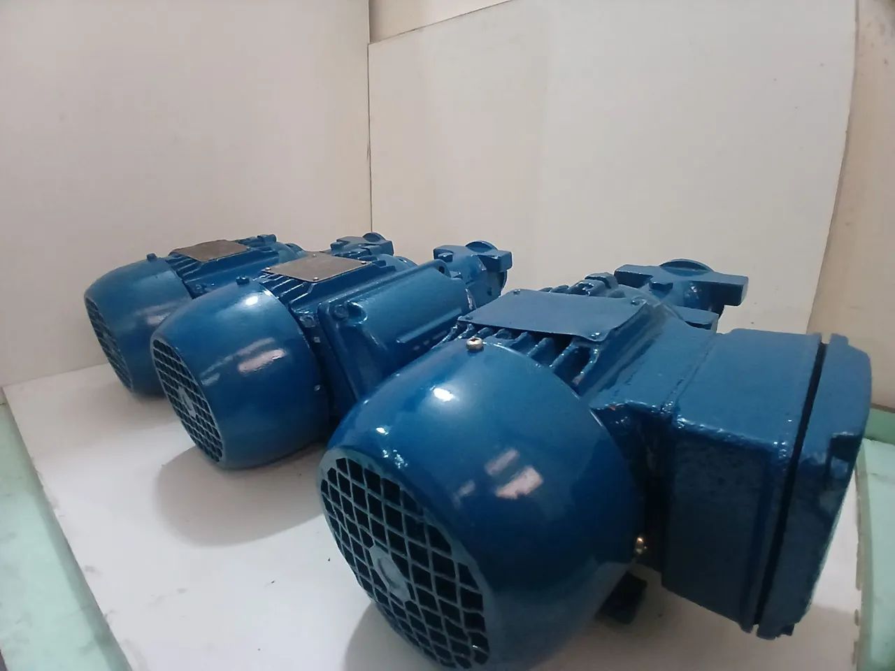 Motoredutor trifásico 0,25 cv redução 1:40 - Foto 2