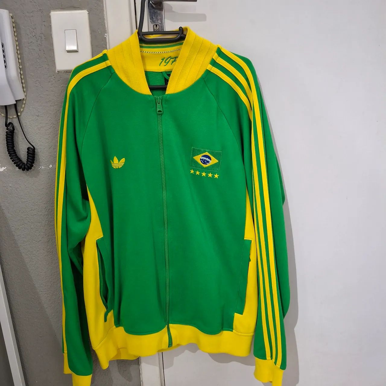 Jaqueta Adidas Brasil 1970 Retro Exclusiva! CDs, DVDs etc