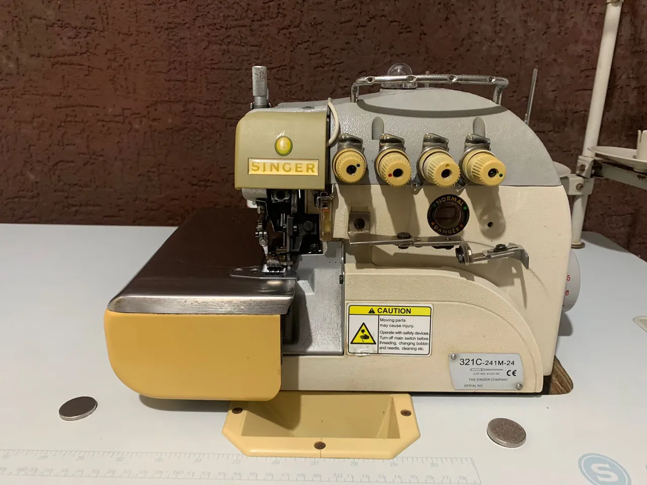Máquina Industrial Interloque Singer