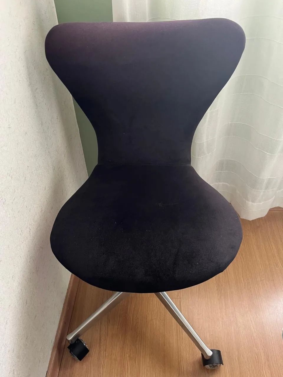 Vendo Cadeira com rodízios - Foto 2